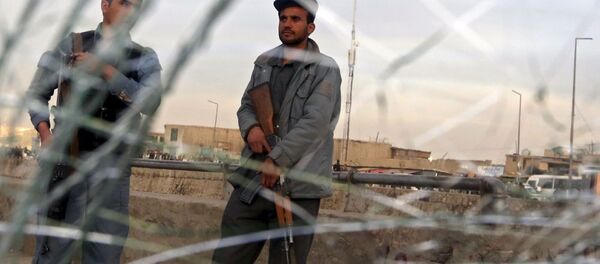 تسلیم‌شدن یک حمله‌کننده انتحاری به پولیس - اسپوتنیک افغانستان  