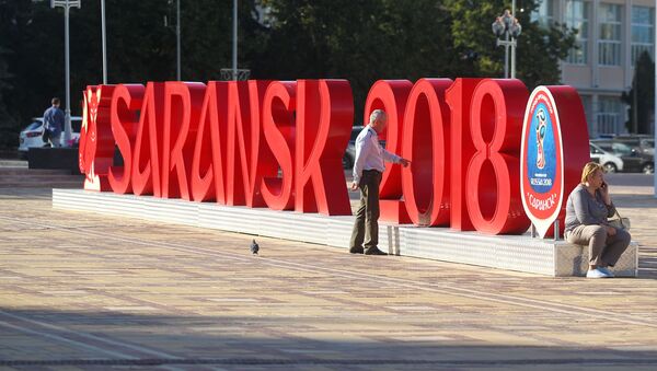 Инсталляция с символикой Чемпионата мира по футболу-2018 на площади Тысячелетия в Саранске - اسپوتنیک افغانستان  