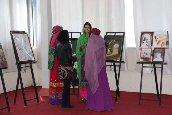 نگاره های از نمایشگاه رسامی بانوان افغانستان - اسپوتنیک افغانستان  