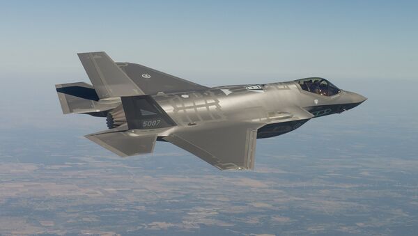 استقرار نخستین جنگنده های نامرئی F 35 امریکا در خاورمیانه - اسپوتنیک افغانستان  