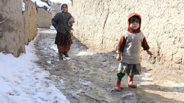 نگاره های از کودکان بیجا شده ولایت های هلمند و غزنی در کابل - اسپوتنیک افغانستان  