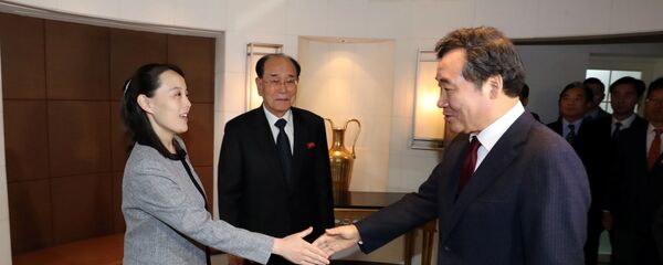 حضور خواهر رهبر کوریای شمالی در دیدار رهبران دو کره حضور خواهر رهبر کوریای شمالی در دیدار رهبران دو کره - اسپوتنیک افغانستان