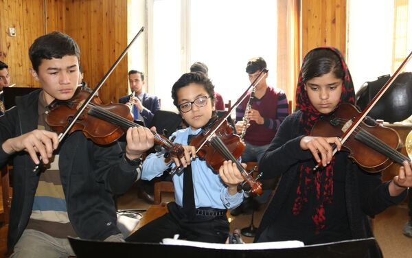 موسیقی، بخشی از میراث فرهنگی غنی افغانستان است. - اسپوتنیک افغانستان  
