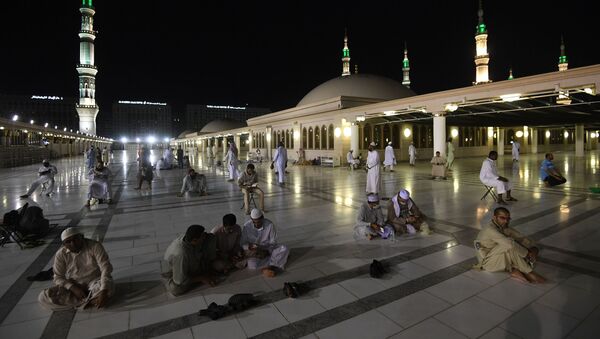 تصمیم عربستان سعودی برای تغییر زمان نماز - اسپوتنیک افغانستان  