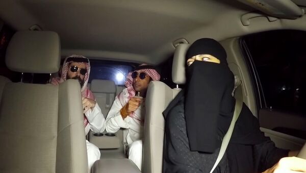 هزاران رانندهٔ عربستانی پس از ارائه جواز رانندگی به زنان، بیکار شده اند - اسپوتنیک افغانستان  