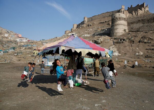 اطفال در حال سرگرمی در روز نوروز در کابل، افغانستان - اسپوتنیک افغانستان  