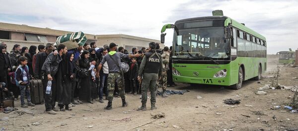 خروج غیرنظامیان از غوطه شرقی - اسپوتنیک افغانستان  