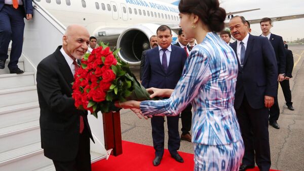 رئیس جمهور غنی وارد ازبکستان شد - اسپوتنیک افغانستان  