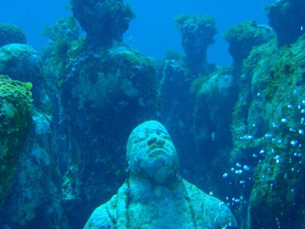 مجسمه The Dream Collector در پارک ملی دریایی کانکونا در مکزیک - اسپوتنیک افغانستان  