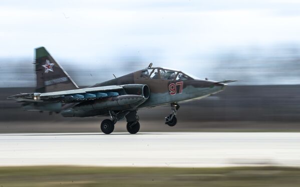 طیاره تعرضی سو -25 - اسپوتنیک افغانستان  