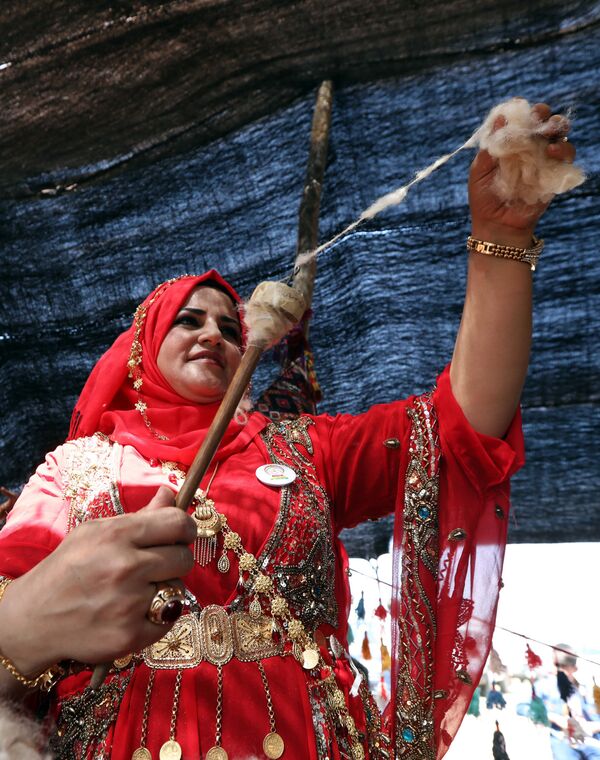 جشنواره ملی کردها در دامنه کوه مقلوب در عراق - اسپوتنیک افغانستان  