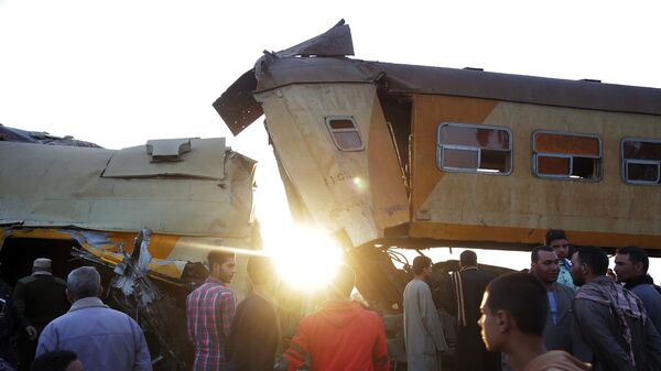 برخورد یک قطار با یک مینی‌بس مسافربری در کریمه - اسپوتنیک افغانستان  