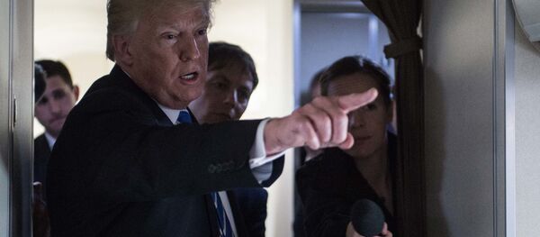 اتهام زنی ترامپ به روسیه و ایران درباره حمله کیمیاوی به غوطه شرقی - اسپوتنیک افغانستان  