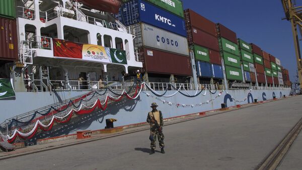 تجارت ترانزیتی بین چین و افغانستان از طریق بندر گوادر آغاز شد - اسپوتنیک افغانستان  