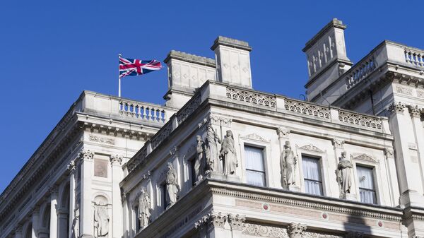 Флаг Великобритании на крыше Министерства иностранных дел и по делам Содружества в Лондоне - اسپوتنیک افغانستان  