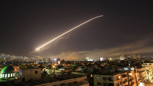امریکا، بریتانیا و فرانسه در تلاش توجیه حملهٔ راکتی شان بر سوریه - اسپوتنیک افغانستان  