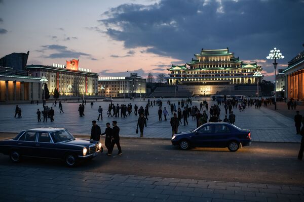میدان کیم ایل سونگ در پیونگ یانگ کوریای شمالی. - اسپوتنیک افغانستان  