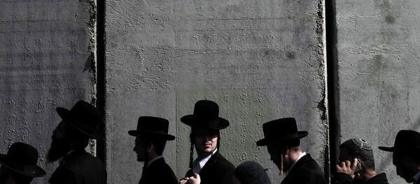 حملهٔ مهاجران عرب بر یهودیان در پایتخت آلمان+ویدیو حملهٔ مهاجران عرب بر یهودیان در پایتخت آلمان+ویدیو - اسپوتنیک افغانستان