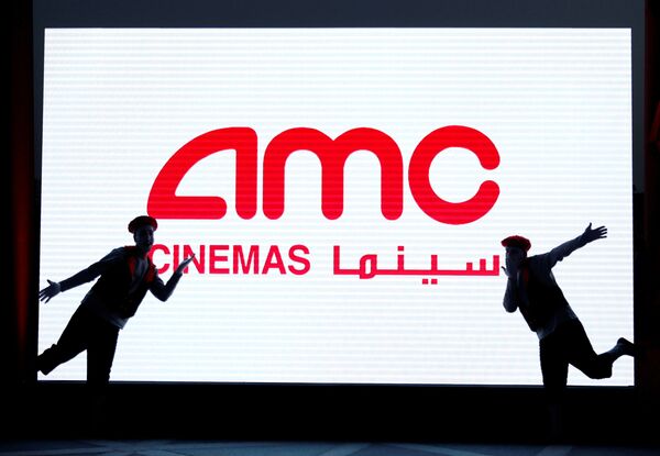 بازدیدکنندگان در سینمای عمومی در ریاض، عربستان سعودی - اسپوتنیک افغانستان  