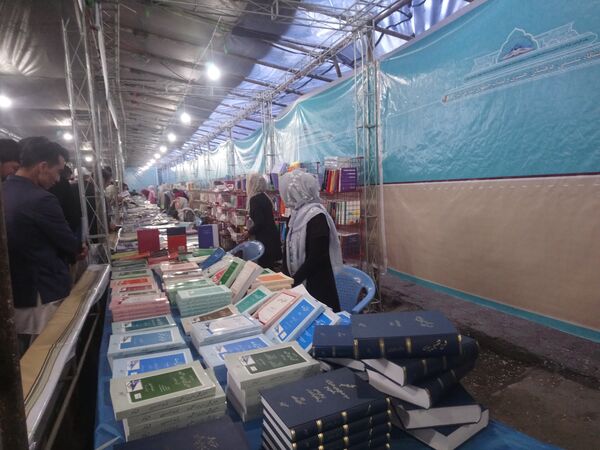برگزاری نمایشگاه بزرگ کتاب ایران و افغانستان در دانشگاه کابل برگزاری نمایشگاه بزرگ کتاب ایران و افغانستان در دانشگاه کابل - اسپوتنیک افغانستان