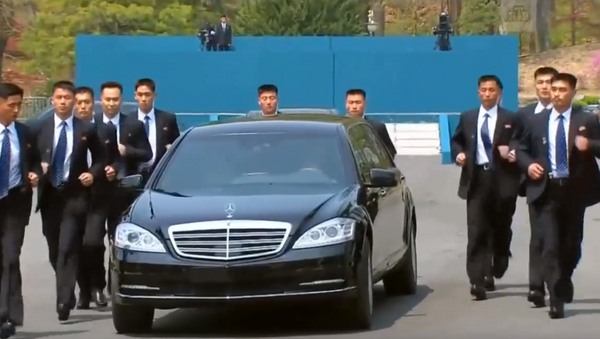 اسکورت عجیب رهبر کوریای شمالی + ویدیو - اسپوتنیک افغانستان  
