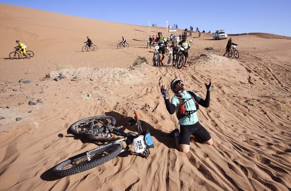 شرکت کنندگان مسابقه بایسکل رانی Titan Desert 2018 - مراکش - اسپوتنیک افغانستان  