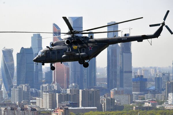 هلیکوپتر چند منظوره می-۸ در تمرینات هوایی رسم گذشت پیروزی - اسپوتنیک افغانستان  