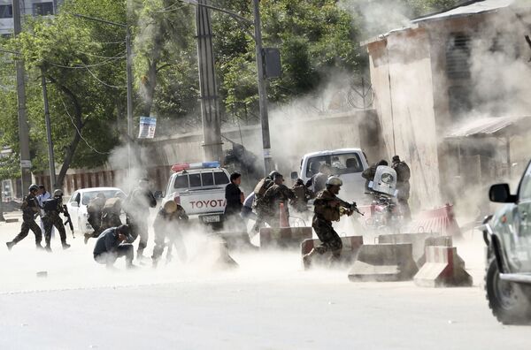 نیروهای امنیتی پس از انفجار دوم در حملات تروریستی در کابل، افغانستان، 30 اپریل سال 2018 - اسپوتنیک افغانستان  