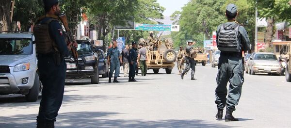 شلاق کاری یک دختر خورد سال توسط پولیس + ویدیو - اسپوتنیک افغانستان  