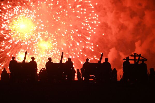 آتش بازی به مناسبت روز پیروزی در مسکو - اسپوتنیک افغانستان  