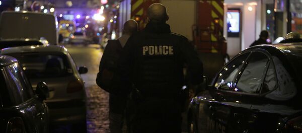 پناهجوی افغان چهار فرانسوی را زخمی کرد+ ویدئو پناهجوی افغان چهار فرانسوی را زخمی کرد+ ویدئو - اسپوتنیک افغانستان