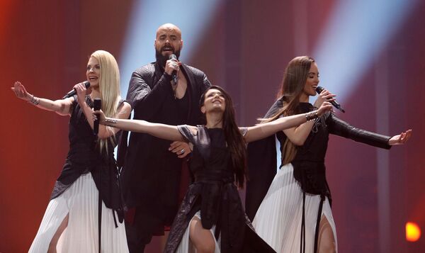 نمایندگان صربستان در جریان اجرای برنامه در مسابقه بین المللی آواز یوروویژن 2018 در پرتغال - اسپوتنیک افغانستان  