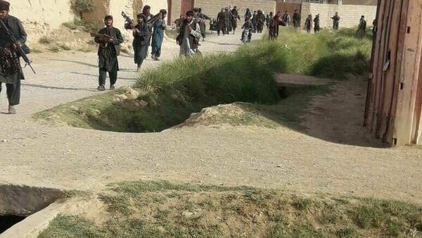 حکومت مرکزی افغانستان از حمله طالبان به فراه خبر داشت - اسپوتنیک افغانستان  