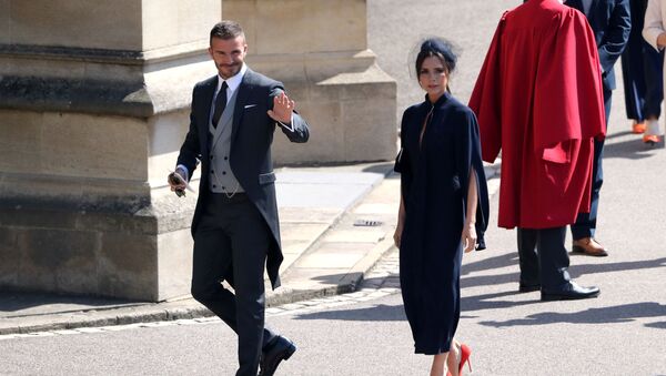Дэвид Бекхэм с супругой Викторией прибывают в качестве гостей на свадебную церемонию британского принца Гарри и Меган Маркл - اسپوتنیک افغانستان  