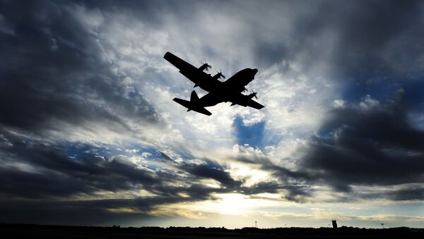 نشست اضطراری طیارۀ نظامی هرکولس امریکا در میدان هوایی اودسا  - اسپوتنیک افغانستان  