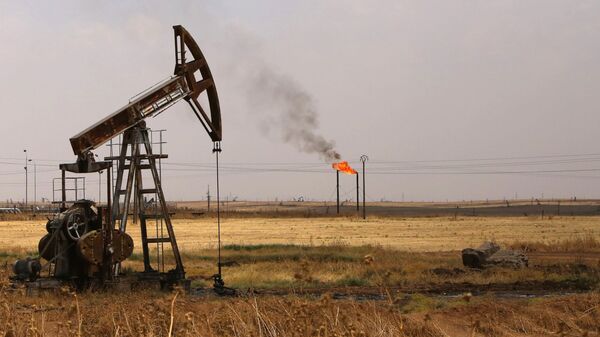 آتش سوزی در میدان نفتی قزاقستان - اسپوتنیک افغانستان  