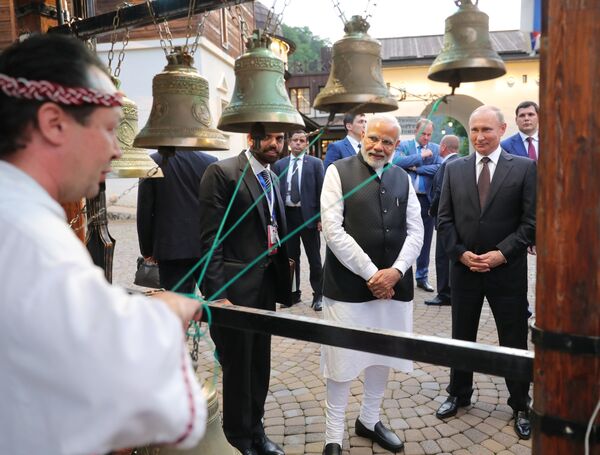 ولادیمیر پوتین، رئیس جمهور روسیه و نارندرا مودی، نخست وزیر هند - اسپوتنیک افغانستان  