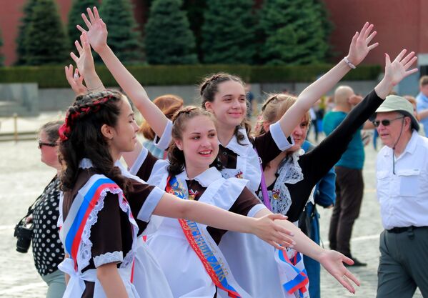 جشن فارغ التحصیلی دانش آموزان روسیه در میدان سرخ - اسپوتنیک افغانستان  