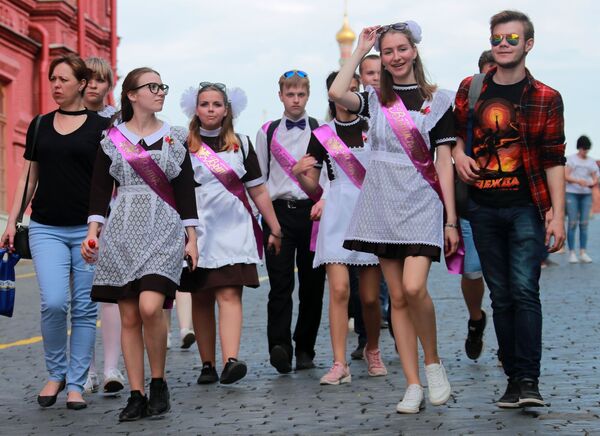 جشن فارغ التحصیلی دانش آموزان روسیه در میدان سرخ - اسپوتنیک افغانستان  