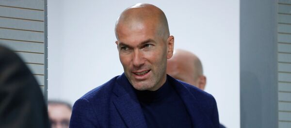 Soccer Football - Real Madrid - Zinedine Zidane Press Conference - Valdebebas, Madrid, Spain - May 31, 2018 Real Madrid coach Zinedine Zidane arrives for the press conference Soccer Football - Real Madrid - Zinedine Zidane Press Conference - Valdebebas, Madrid, Spain - May 31, 2018 Real Madrid coach Zinedine Zidane arrives for the press conference - اسپوتنیک افغانستان