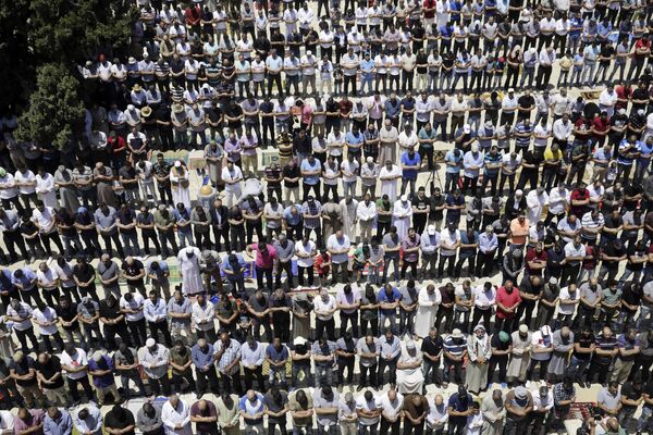 مسلمانان در حال نماز خواندن – بیت المقدس - اسپوتنیک افغانستان  