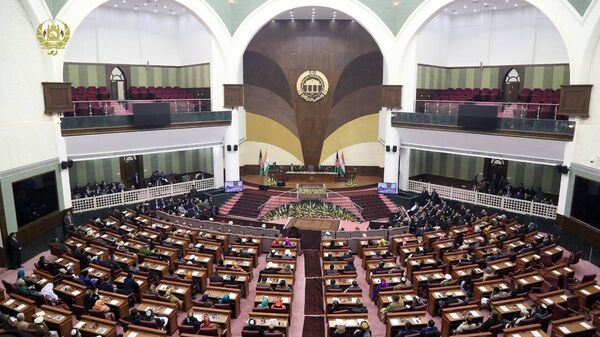 انتقاد نمایندگان از حضور نیافتن صالح و محب برای پاسخ‌گویی به مجلس  - اسپوتنیک افغانستان  