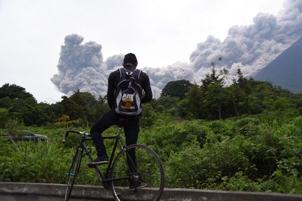 آتشفشان مرگبار گواتمالا - اسپوتنیک افغانستان  