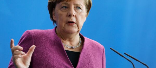 بهانه جویی مرکل برای افزایش هزینه دفاعی ناتو - اسپوتنیک افغانستان  