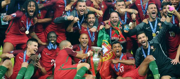 متخصصص جنسی به بازیکنان تیم ملی پرتگال مشوره خودارضایی داد - اسپوتنیک افغانستان  