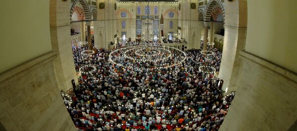 لغو نماز جماعت بخاطر ویروس کرونا در ایران  لغو نماز جماعت بخاطر ویروس کرونا در ایران  - اسپوتنیک افغانستان