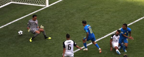 Soccer Football - World Cup - Group E - Brazil vs Costa Rica - Saint Petersburg Stadium, Saint Petersburg, Russia - June 22, 2018 Brazil's Philippe Coutinho scores their first goal Soccer Football - World Cup - Group E - Brazil vs Costa Rica - Saint Petersburg Stadium, Saint Petersburg, Russia - June 22, 2018 Brazil's Philippe Coutinho scores their first goal - اسپوتنیک افغانستان