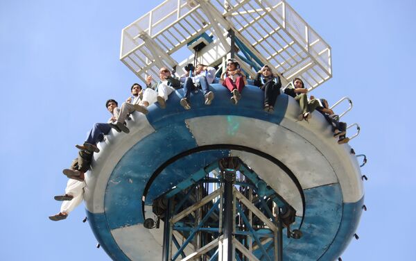 چرخ و ‌فلک‌های پارک «شهر»، زندگی جوانان را می‌چرخاند - اسپوتنیک افغانستان  