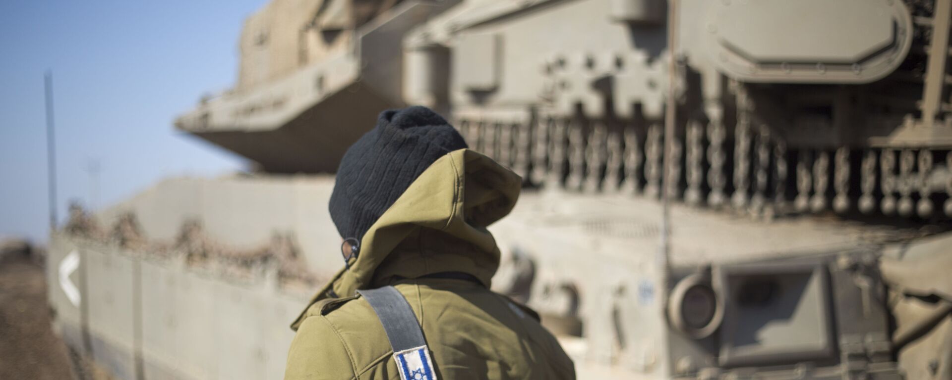 Израильский военнослужащий на Голанских высотах в районе границы с Сирией - اسپوتنیک افغانستان  , 1920, 05.08.2022