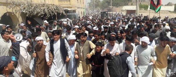 بندر حیرتان برای دومین بار از سوی معترضان هوادار دوستم مسدود شد بندر حیرتان برای دومین بار از سوی معترضان هوادار دوستم مسدود شد - اسپوتنیک افغانستان